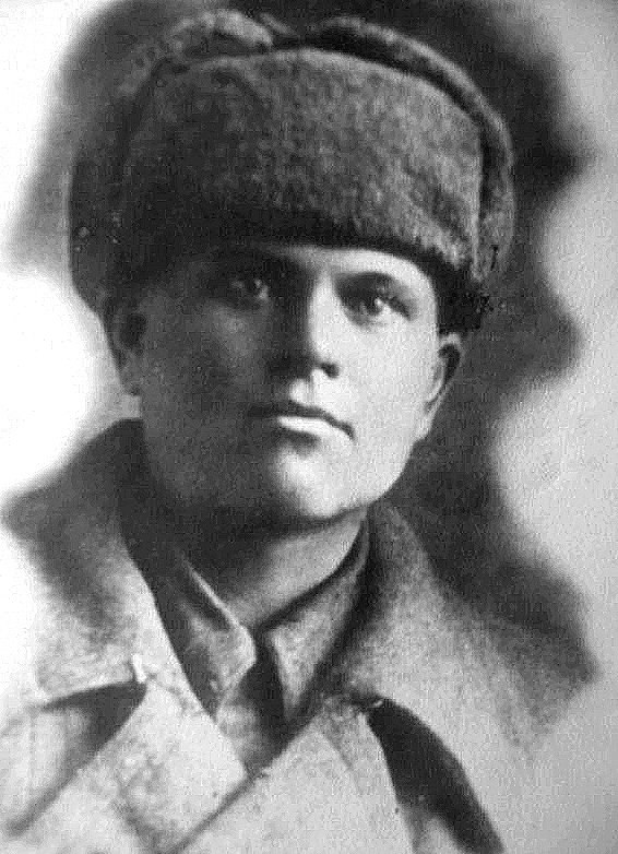 30 ноября 1943 года геройски погиб Волынцев Василий Михайлович - командир отделения связи 130-го гвардейского артиллерийского полка (58-я гвардейская стрелковая дивизия, 57-я армия, Степной фронт), гвардии младший сержант.