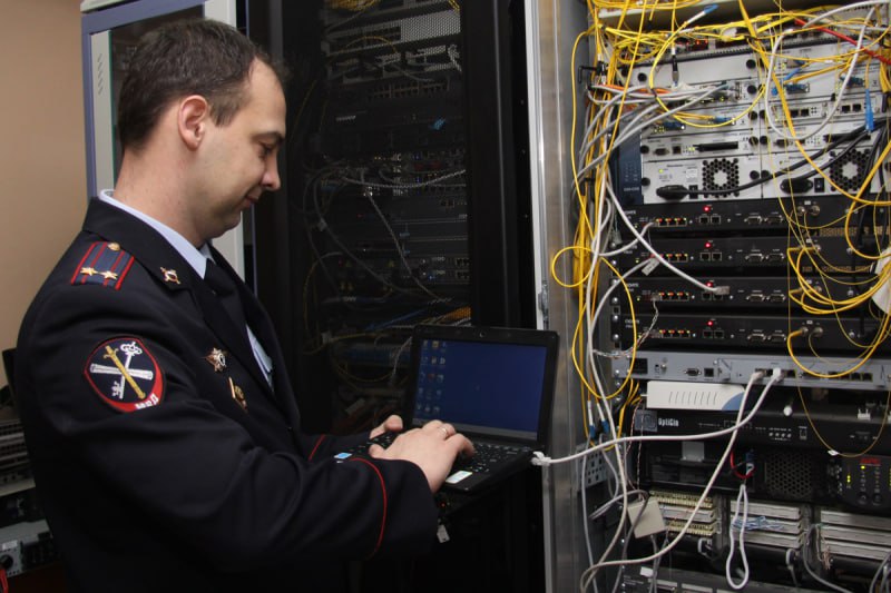 10 декабря — День создания службы связи МВД России