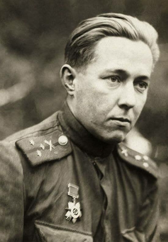 11 декабря 1918 года родился Александр Солженицын