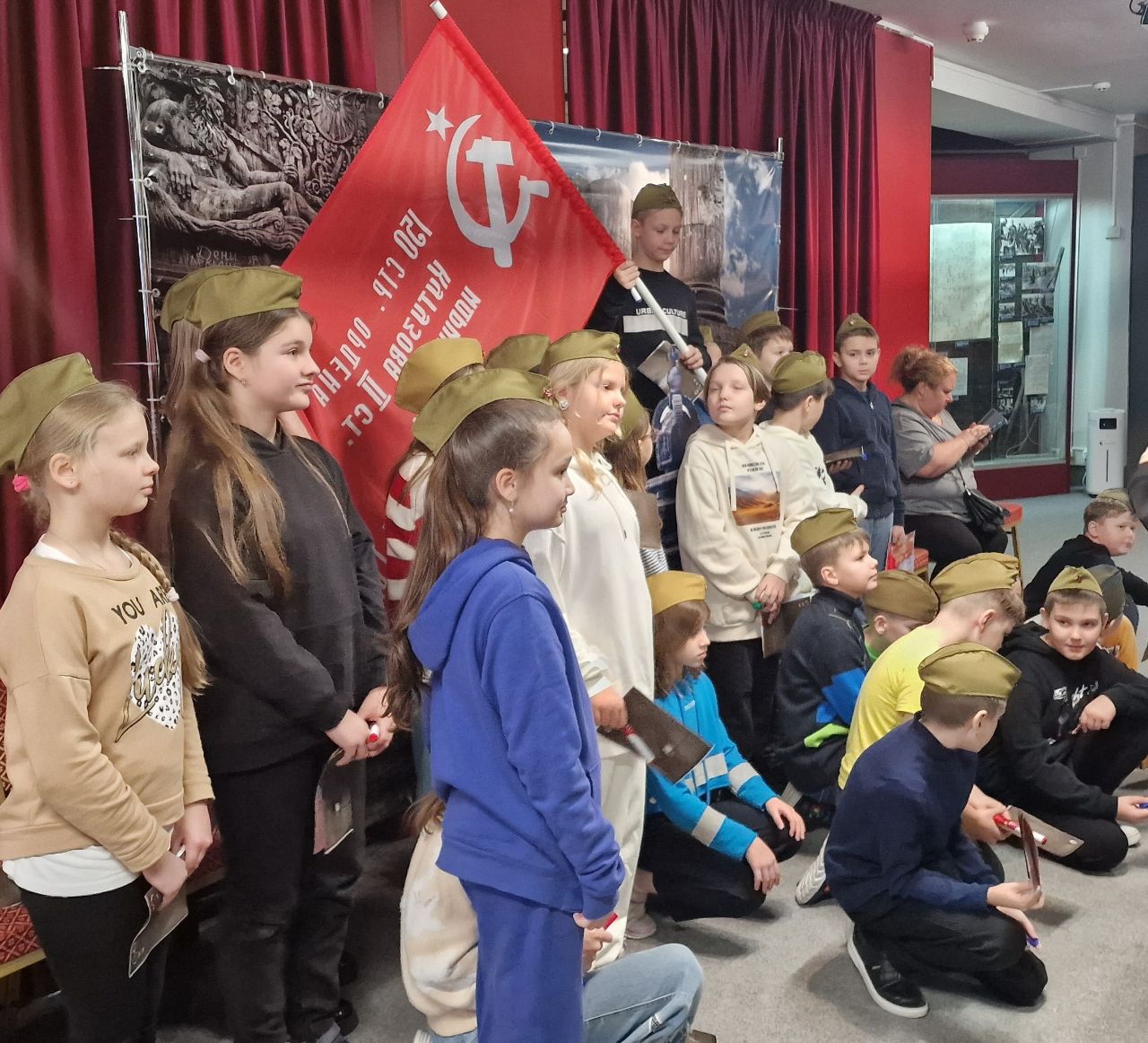 У нас начались новогодние квесты! 