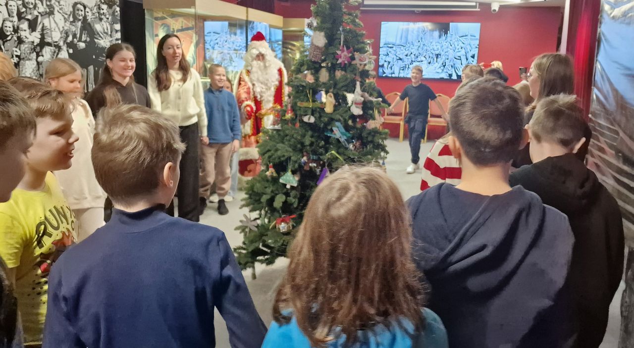 У нас начались новогодние квесты! 