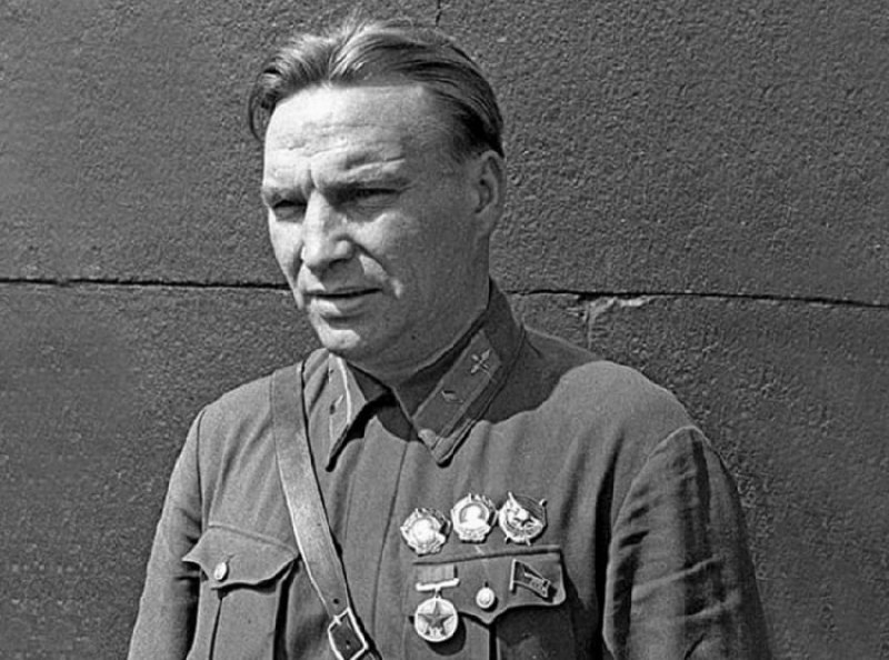 2 февраля 1904 года родился Валерий Павлович Чкалов