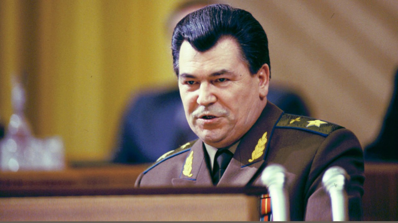 3 февраля 1942 года родился Евгений Иванович Шапошников