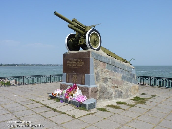 8 февраля 1944 года советскими войсками освобождён Никополь