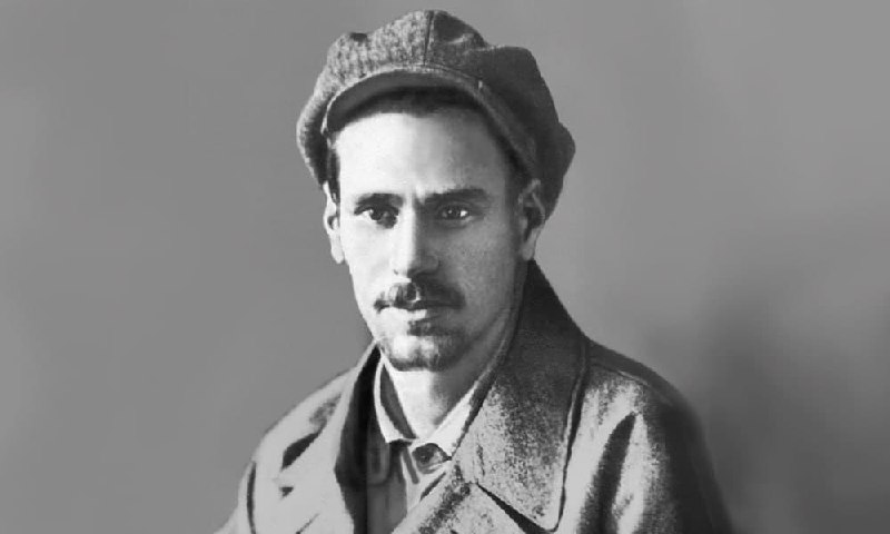 25 февраля 1942 года погиб в бою Юрий Васильевич Кондратюк