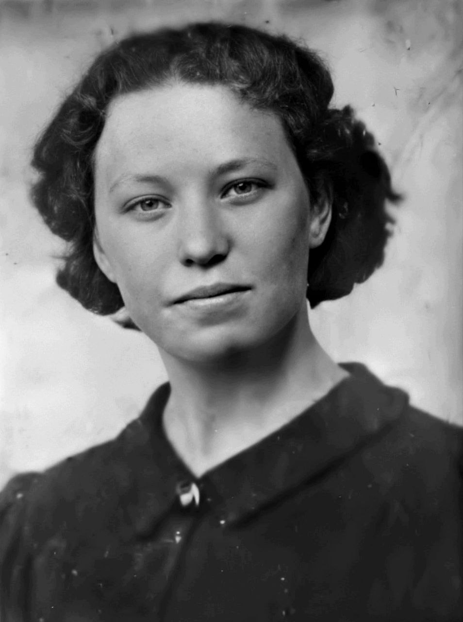 ⭐ 22 марта 1944 года Указом Президиума Верховного Совета СССР посмертно присвоено звание Героя Советского Союза Мельникайте Марии Иозовне.