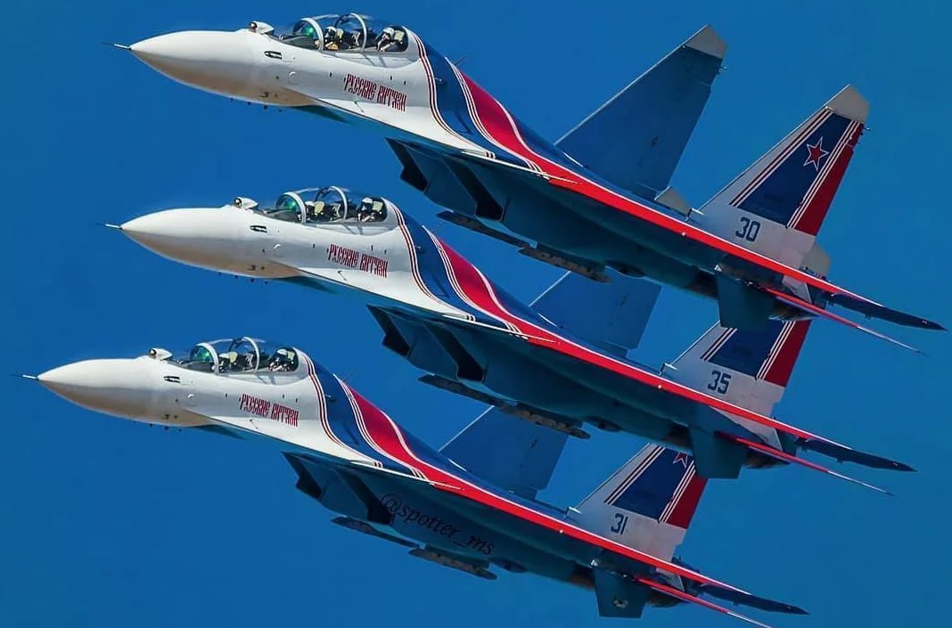 5 апреля 1991 года была сформирована авиагруппа «Русские Витязи»