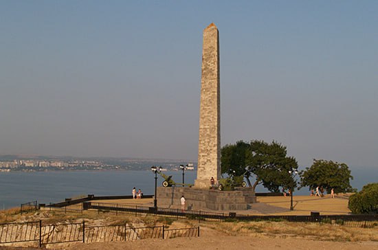 11 апреля 1944 года Керчь была освобождена от фашистских войск