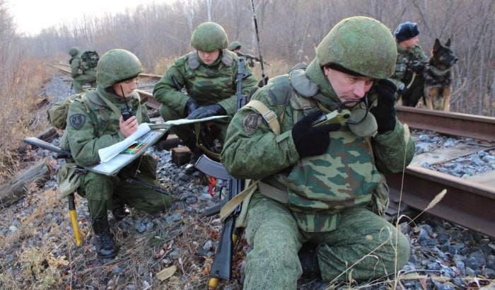 27 апреля — День соединений и воинских частей по охране важных государственных объектов и специальных грузов Войск национальной гвардии Российской Федерации.