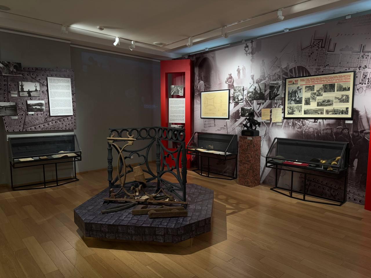 Выставка о ленинградских мостах в годы блокады открылась в Санкт-Петербурге 🎗