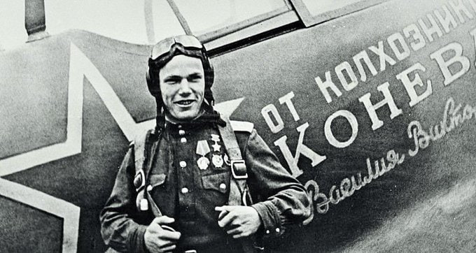 8 июня 1920 года в селе Ображиевка Черниговской губернии родился будущий маршал авиации, трижды Герой Советского Союза Иван Никитович Кожедуб