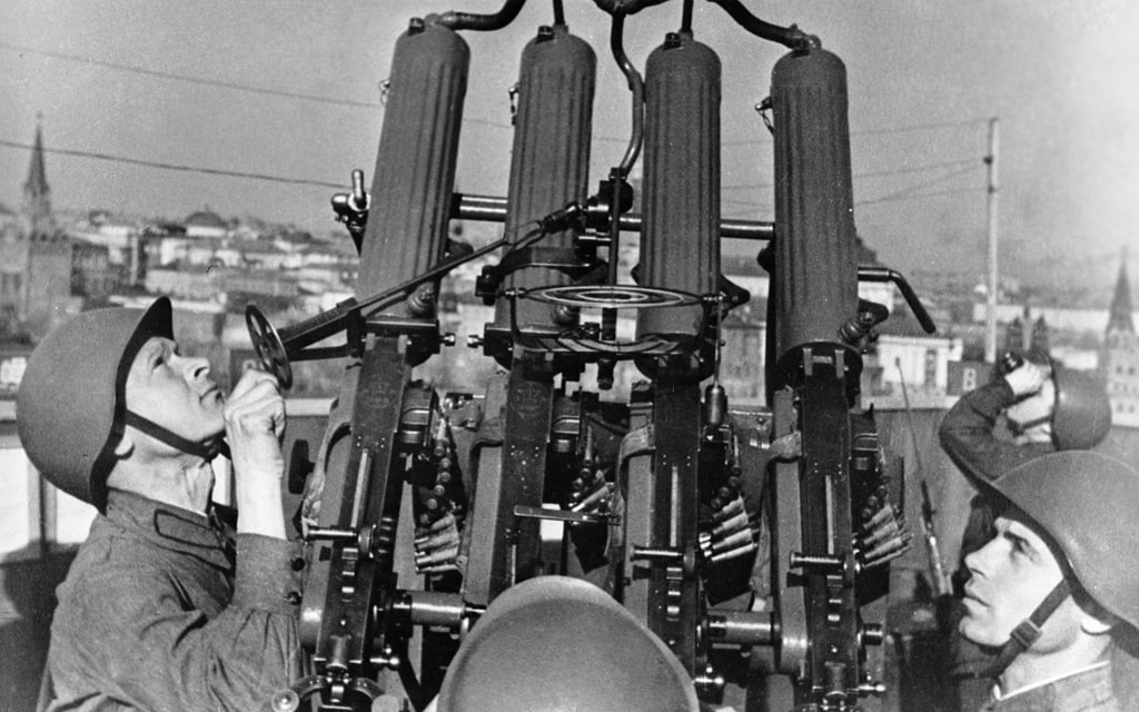 15 июня 1943 года 337-й отдельный радиобатальон Московского фронта ПВО был реорганизован в 18-й радиополк ВНОС