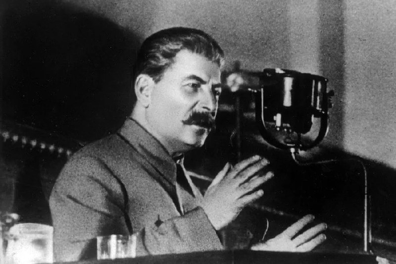 3 июля 1941 года Иосиф Сталин обратился к гражданам Советского Союза по радио.