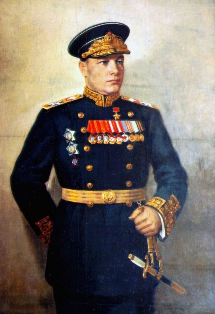 24 июля 1904 года родился Николай Герасимович Кузнецов, русский адмирал, Герой Советского Союза, выдающийся советский военно-морской начальник и государственный деятель