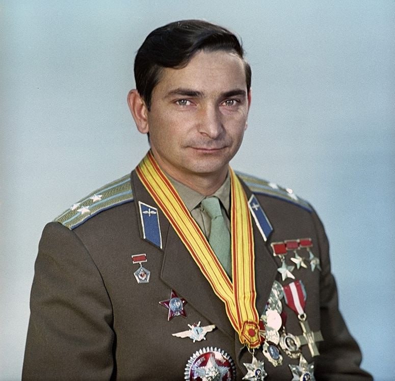 2 августа 1934 года родился Валерий Фёдорович Быковский — дважды Герой Советского Союза, лётчик-космонавт СССР